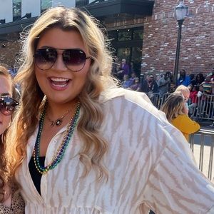 Meet your Posher, Ashton